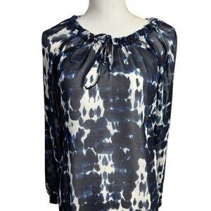 Rose & Olive Elegant Blue and White Women's Long Sleeve Top size Small